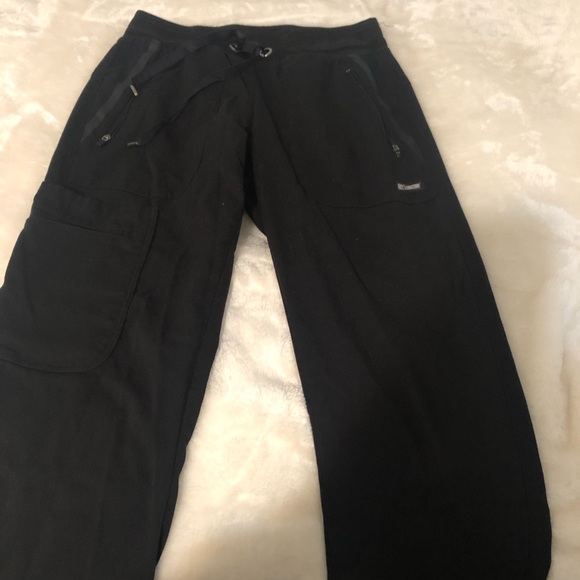 Grey’s Anatomy scrub pants! - Picture 5 of 7